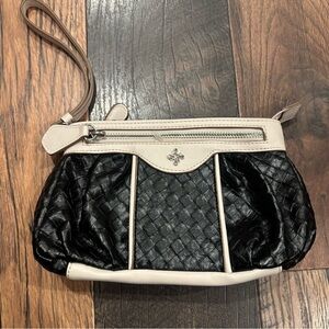 Vera Wang Elegant Black and White Women's Bag in Great Condition